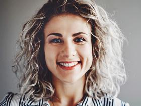 启程鑫陈小姐资深顾问